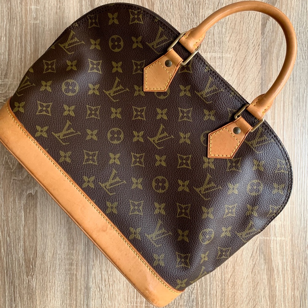 Authentic Louis Vuitton Alma PM
